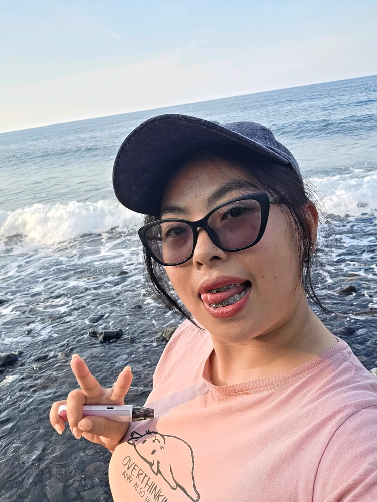 GIF uploaded by Yy