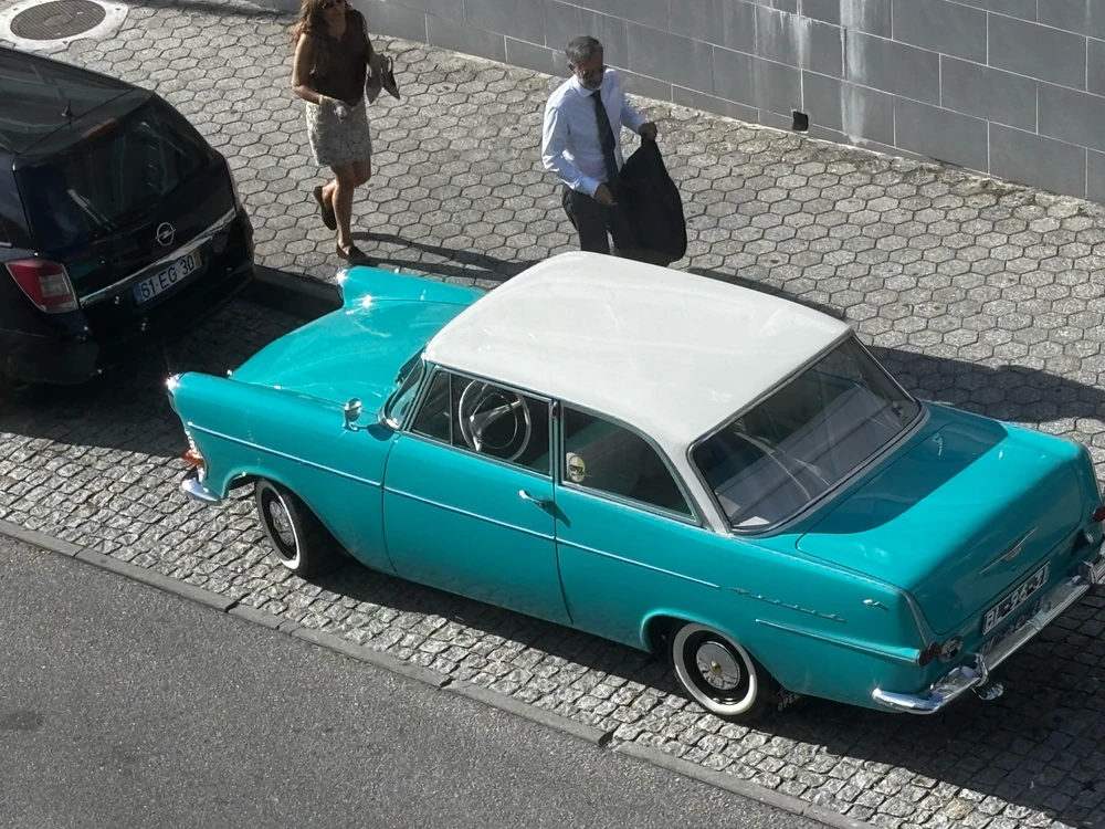 GIF uploaded by João
