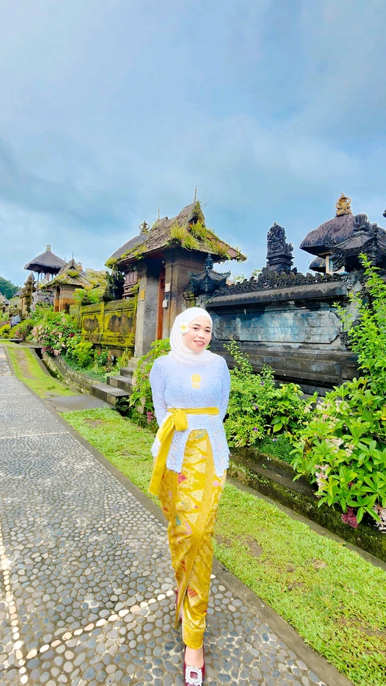 GIF uploaded by Winda