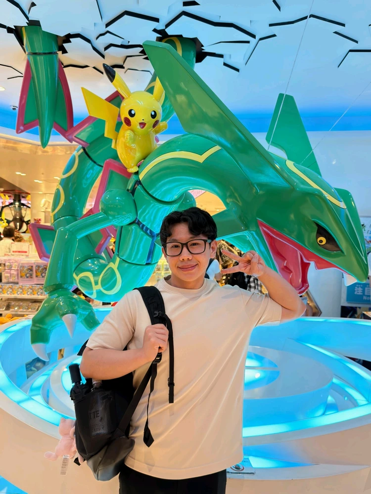 GIF uploaded by Hendy
