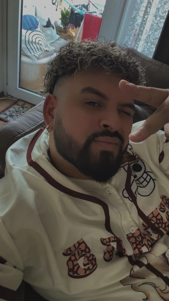 GIF uploaded by Breno