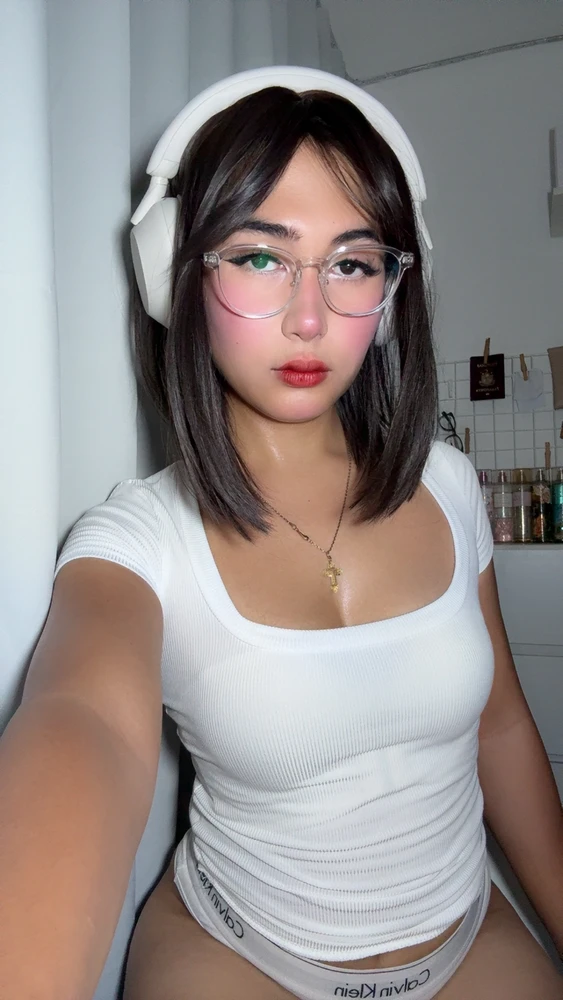 GIF uploaded by Zu