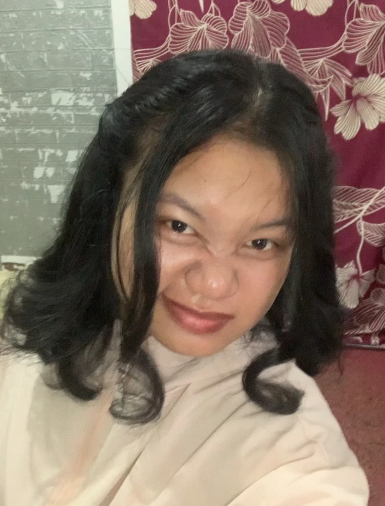 GIF uploaded by Dewi