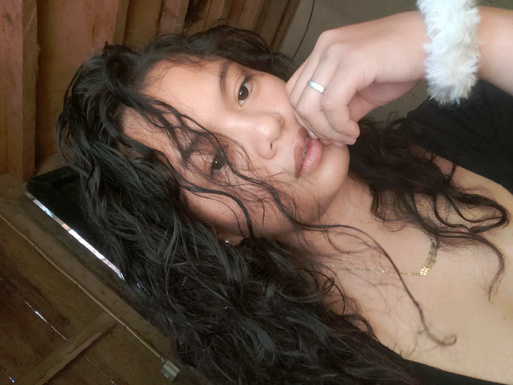 GIF uploaded by Lara