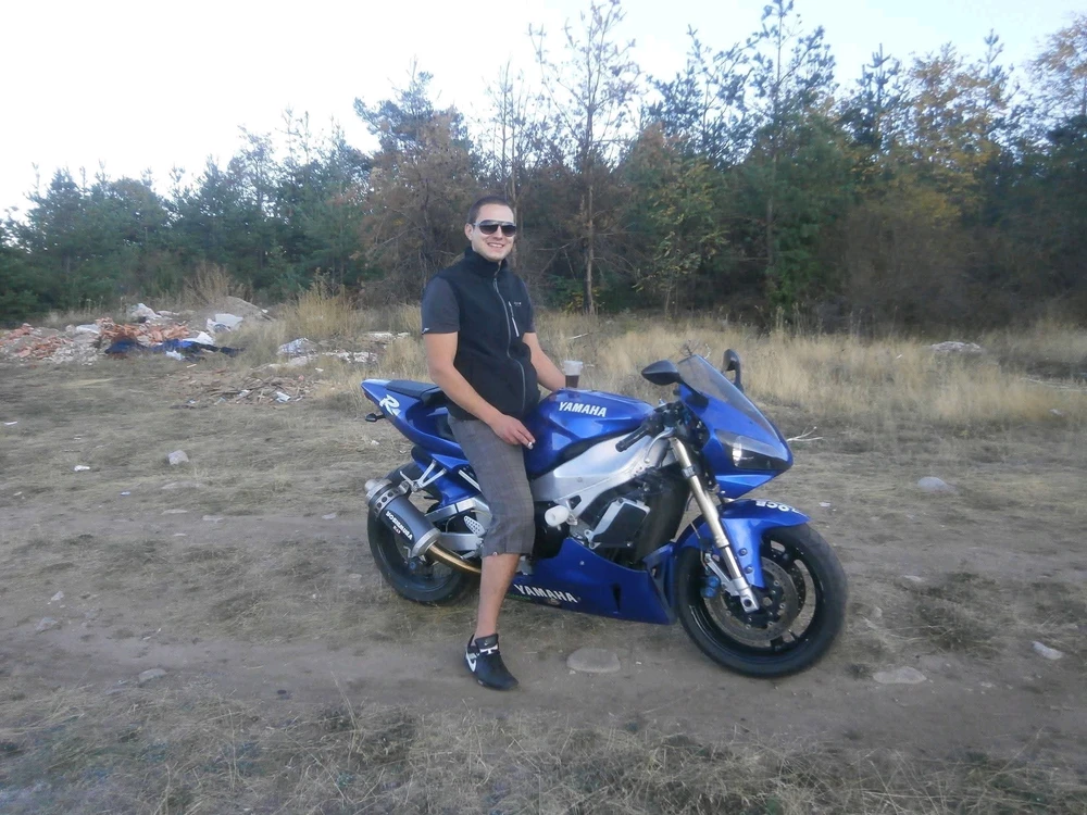 GIF uploaded by Metodi