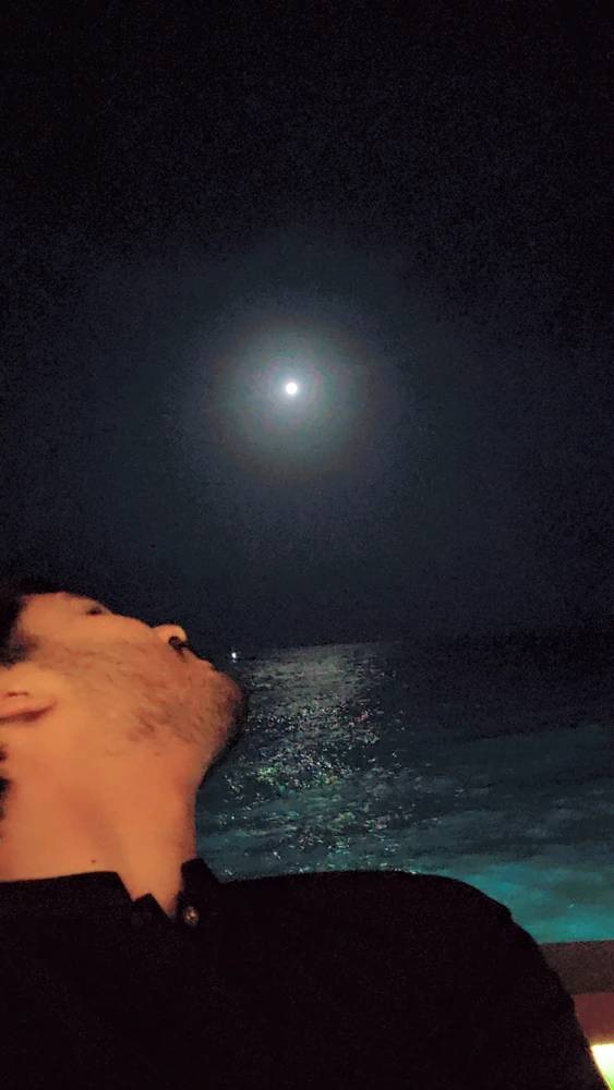 Noman khan(e)k igotako irudia