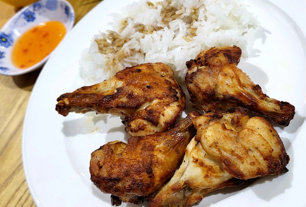 GIF-ი ატვირთა Tofu 🍜🍗🍟-მ