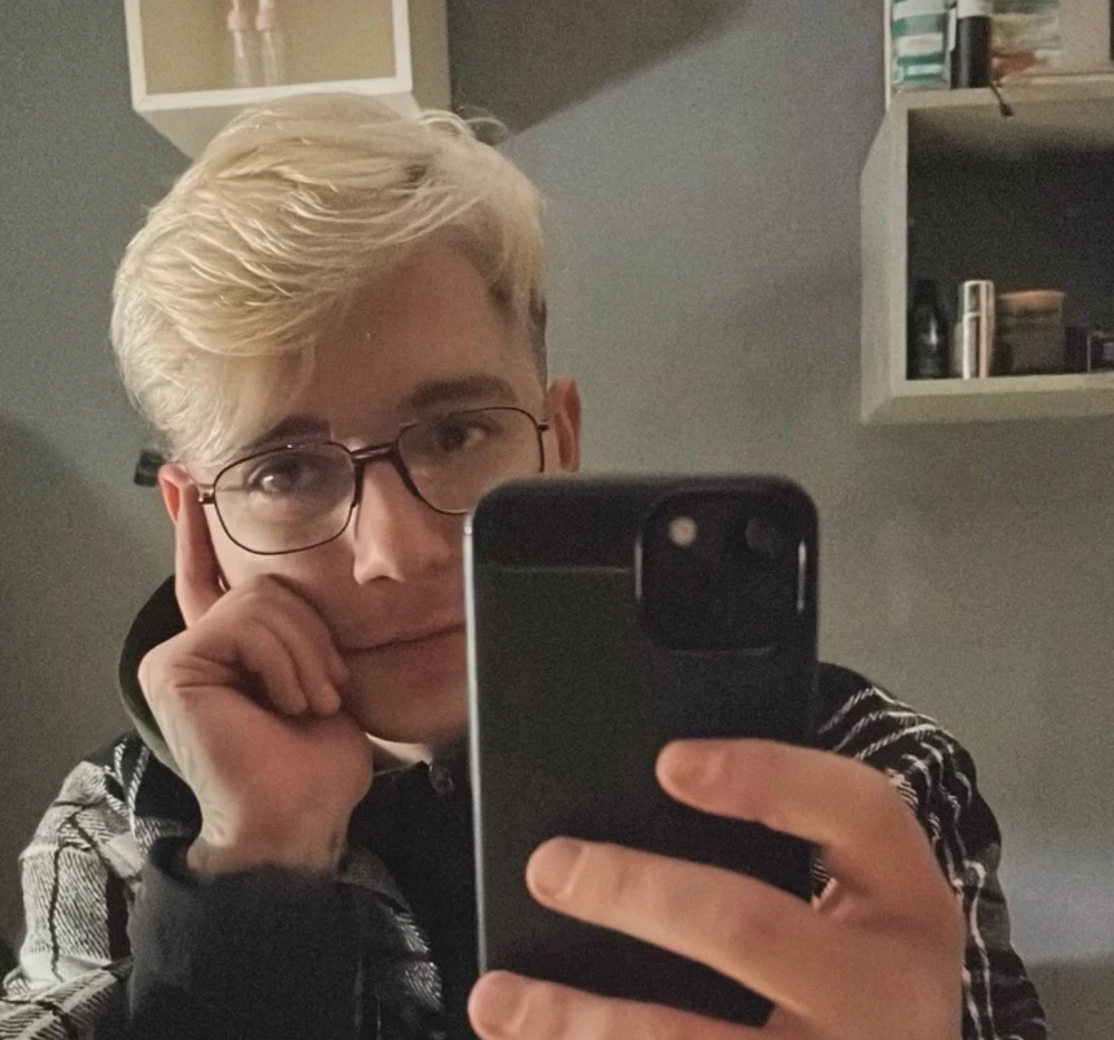 GIF yashyizweho na Djomla