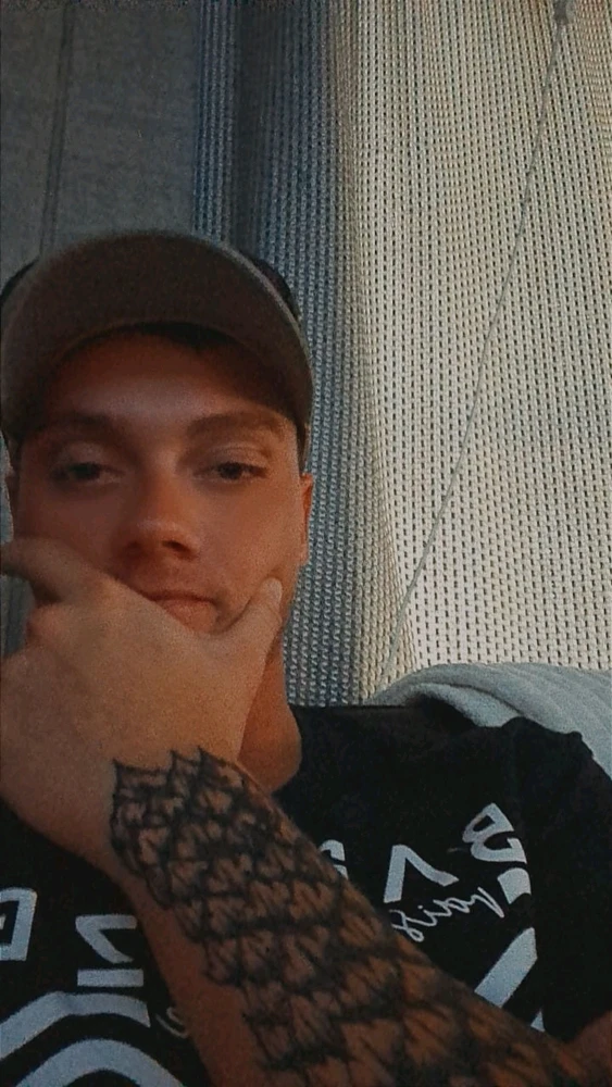 GIF yaikidwa ndi Michael