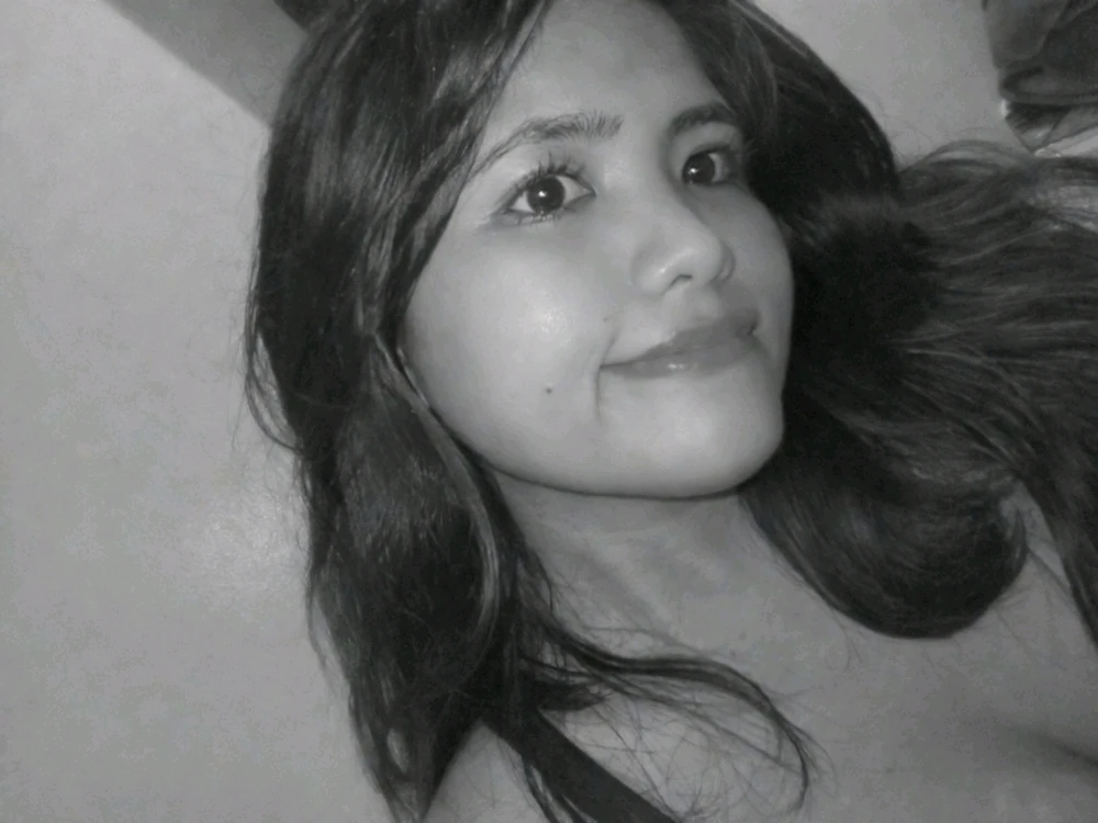 GIF uploaded by Mi Ka