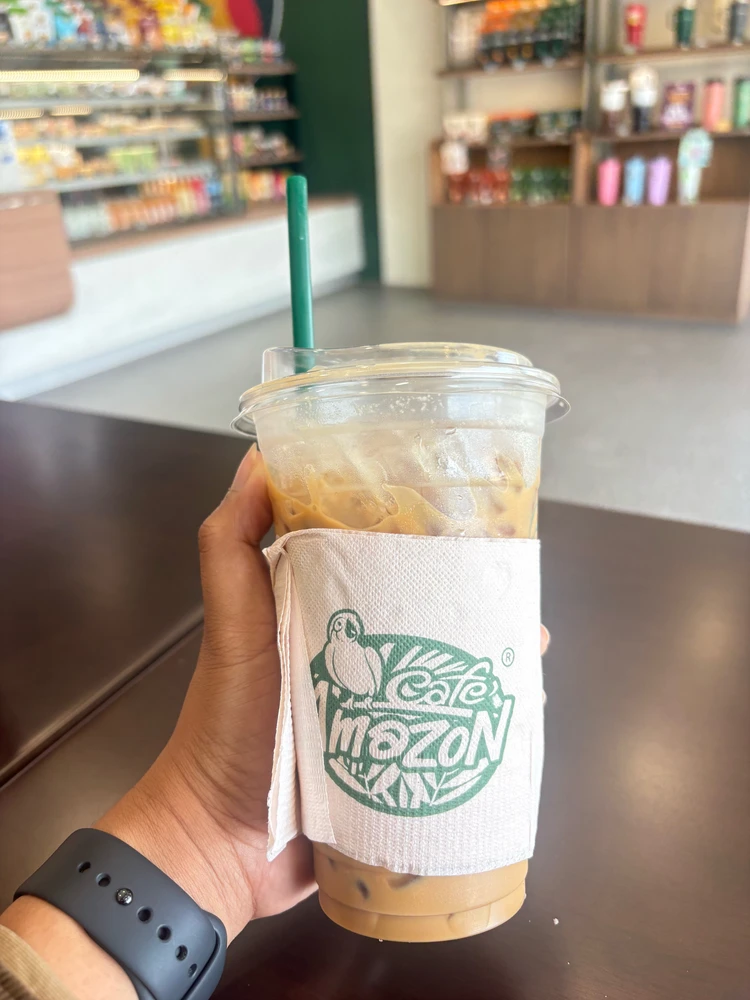 GIF na in-upload ni Aly