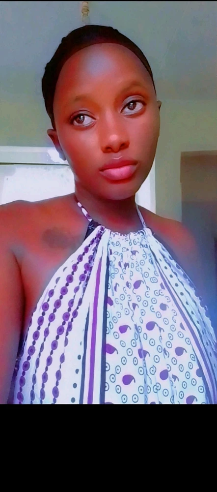 GIF yaikidwa ndi Jackline