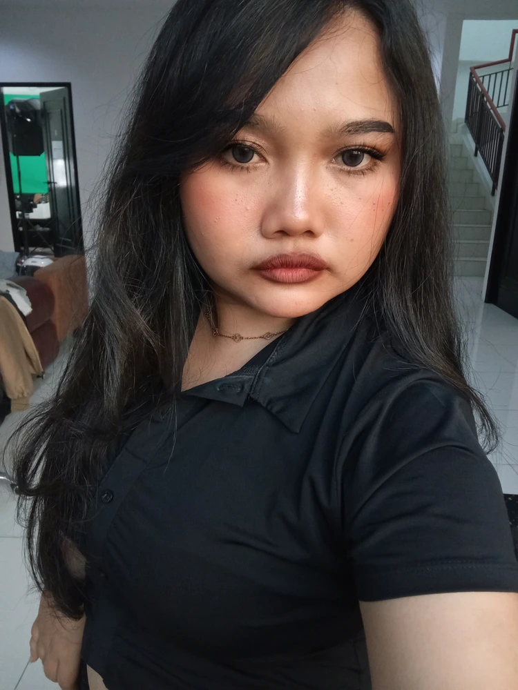 GIF uploaded by Indri