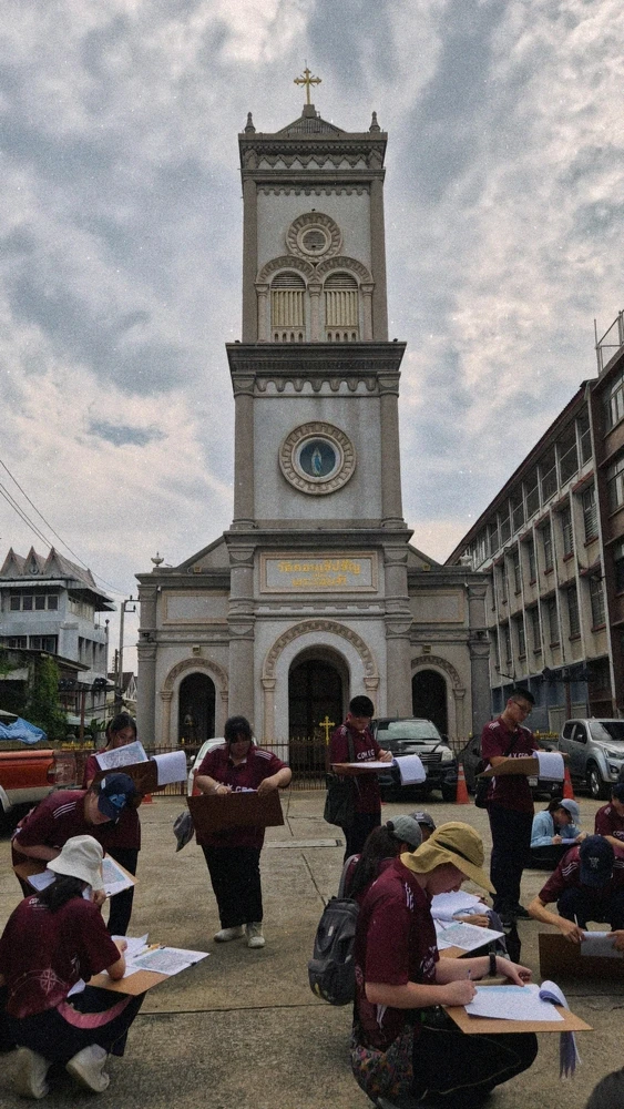 Imaj Khao mete a
