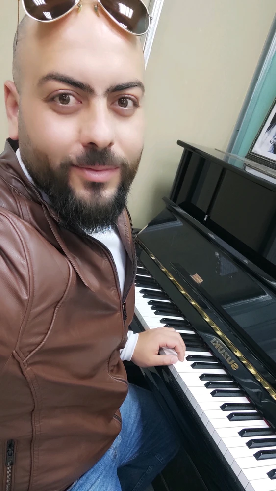 GIF diunggah oleh Numan