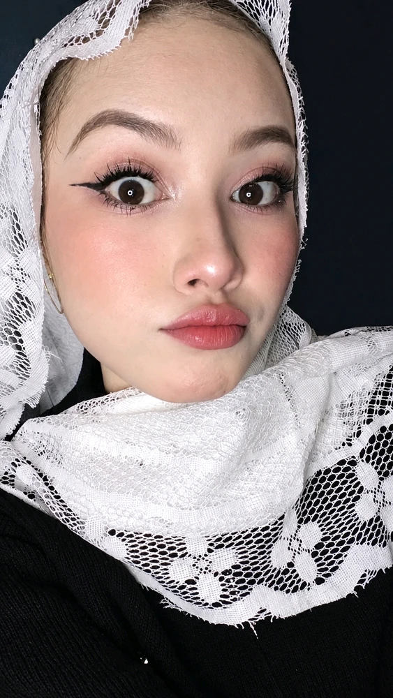 Imaj Lily mete a
