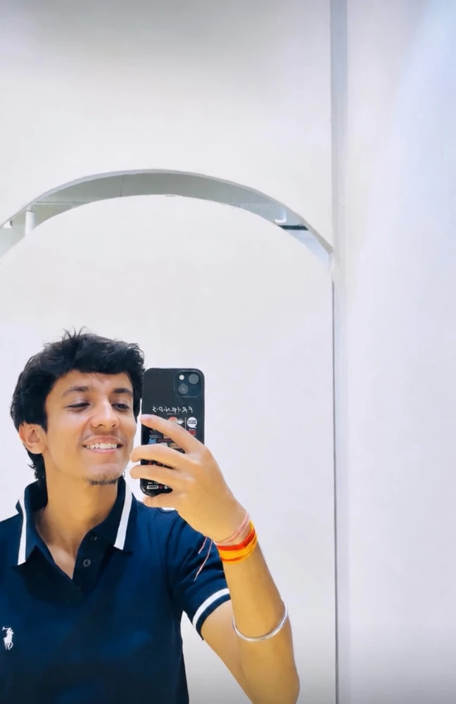 GIF diunggah oleh Aditya