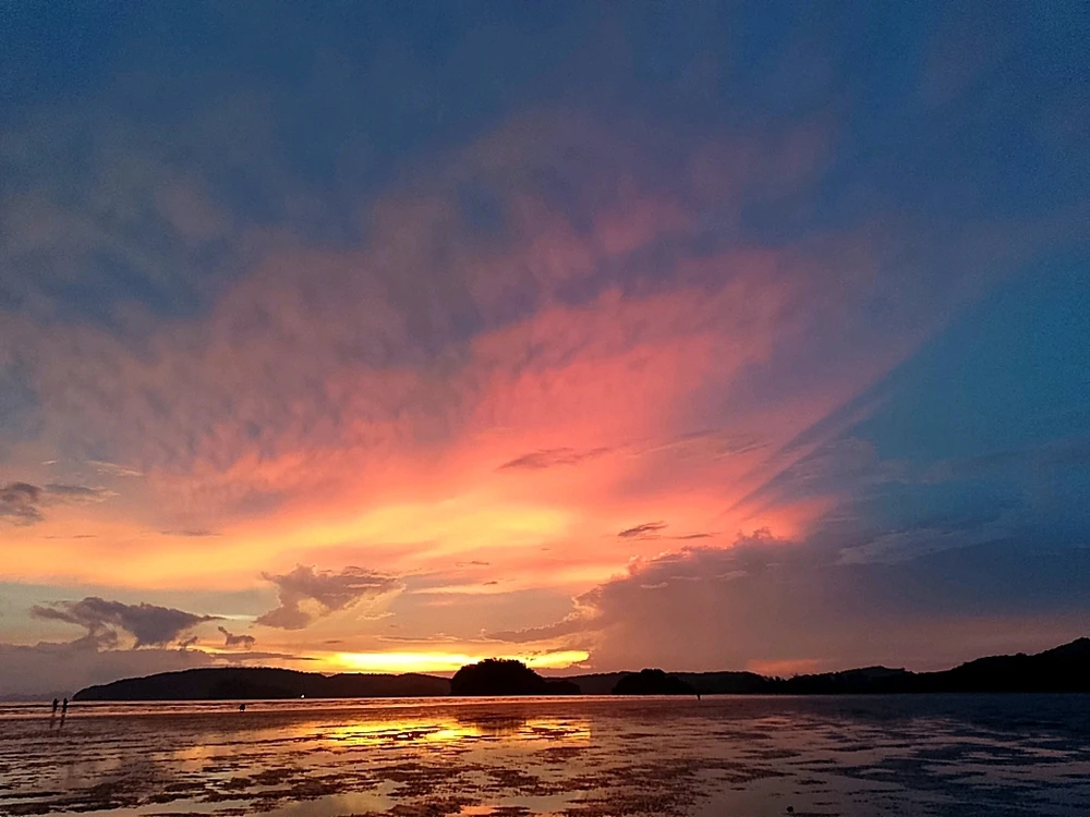 GIF uploaded by Love