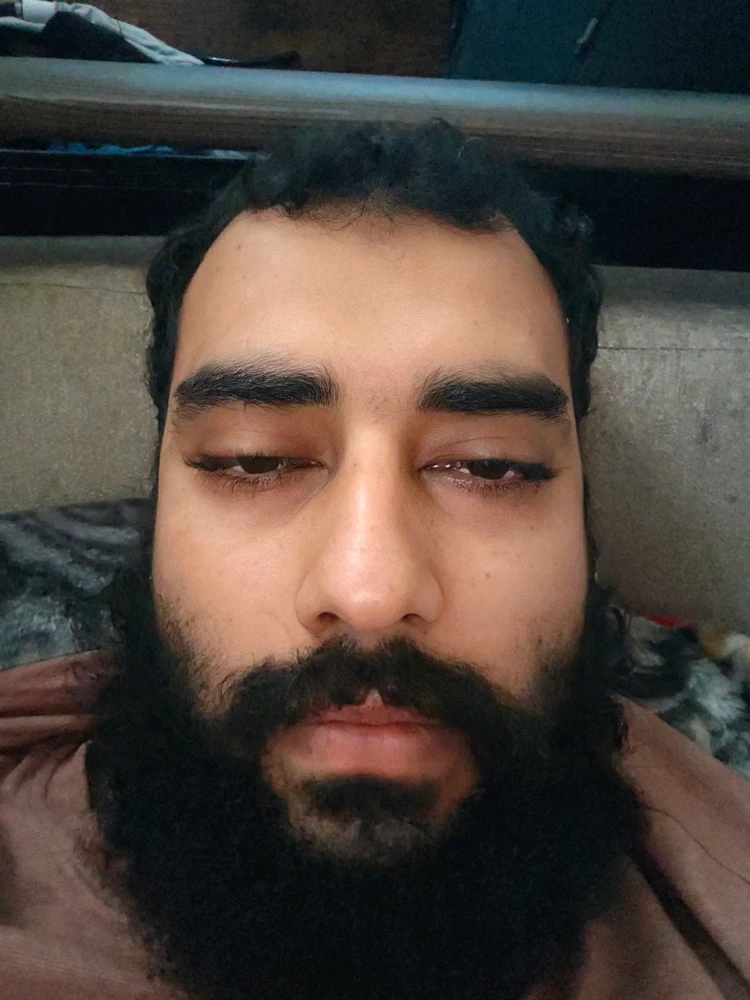 Hamza يۈكلىگەن GIF