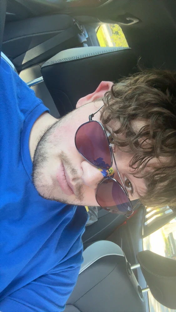 GIF nahrál Mitchell