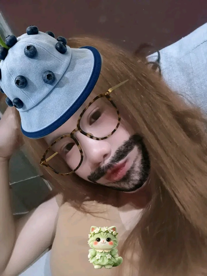 GIF įkėlė nabilaa putri