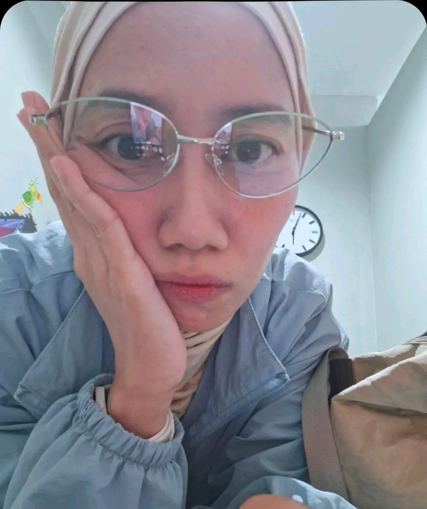 GIF uploaded by Iyut