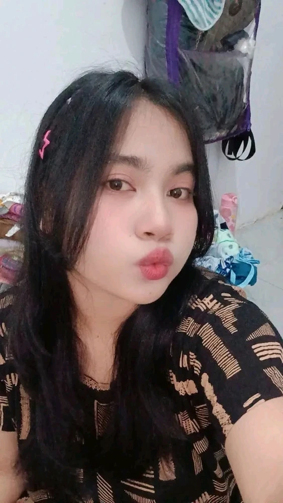 GIF uploaded by Yohana