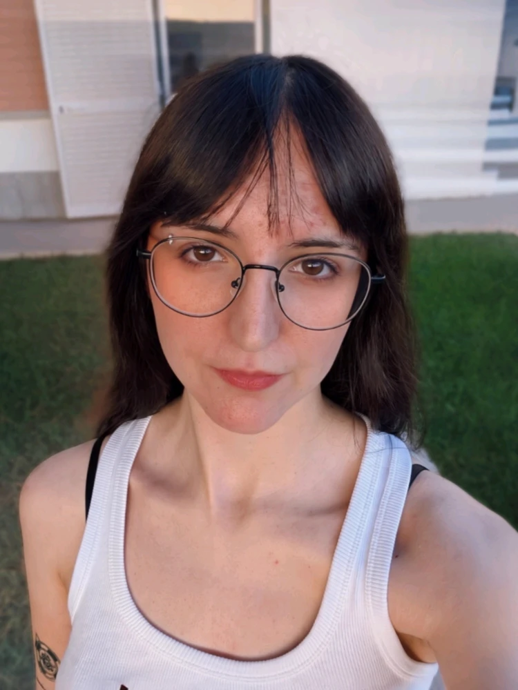 GIF uploaded by Lucia