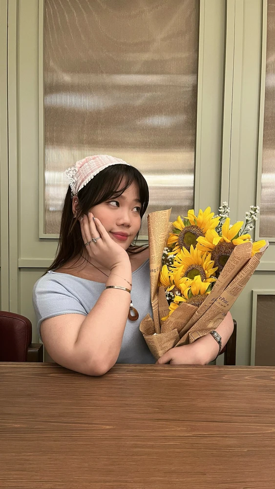 GIF uploaded by T