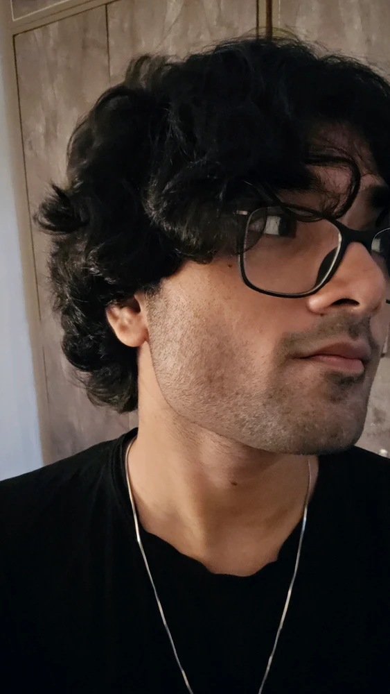 GIF napetrak'i Ayush