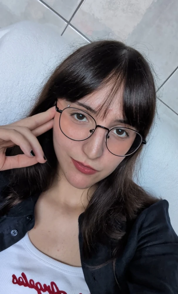 GIF uploaded by Lucia