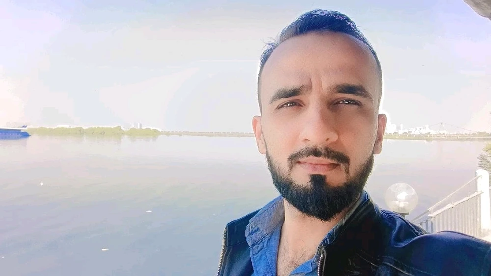 GIF pujat per Basit Shaikh