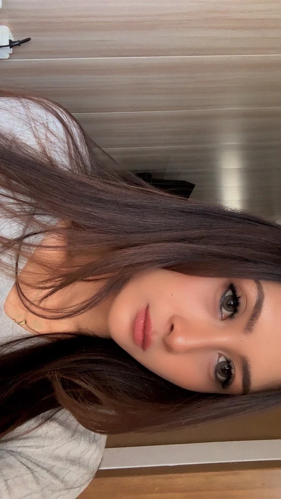 Intan پاران اپ لوڊ ٿيل GIF