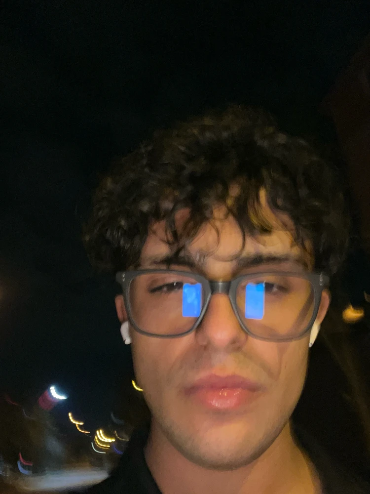 GIF diunggah ku playboi