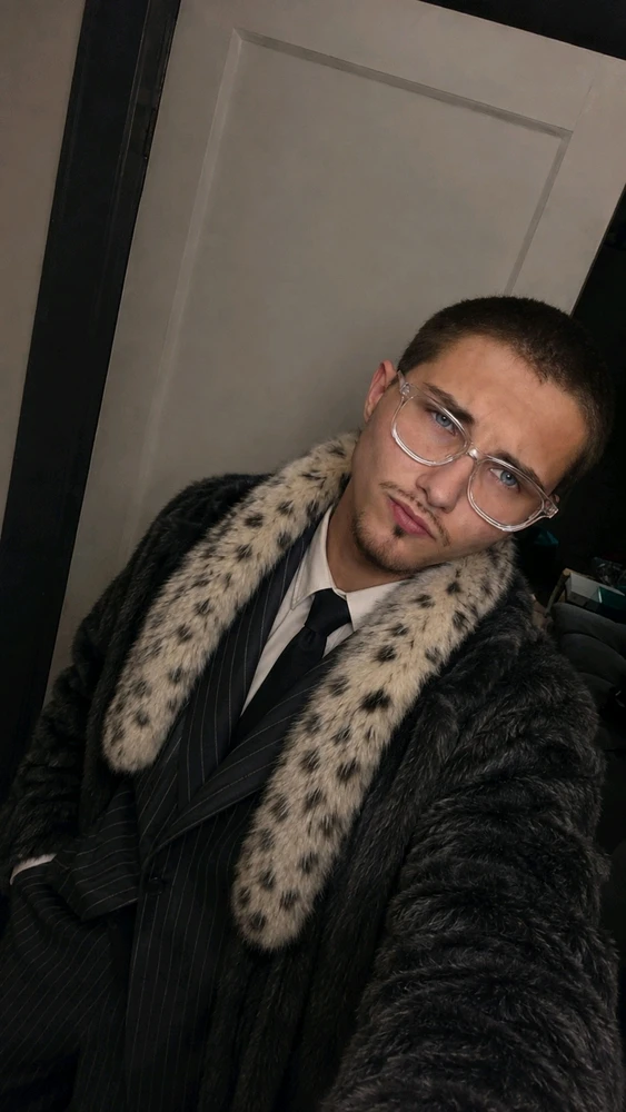 Hunter байршуулсан GIF