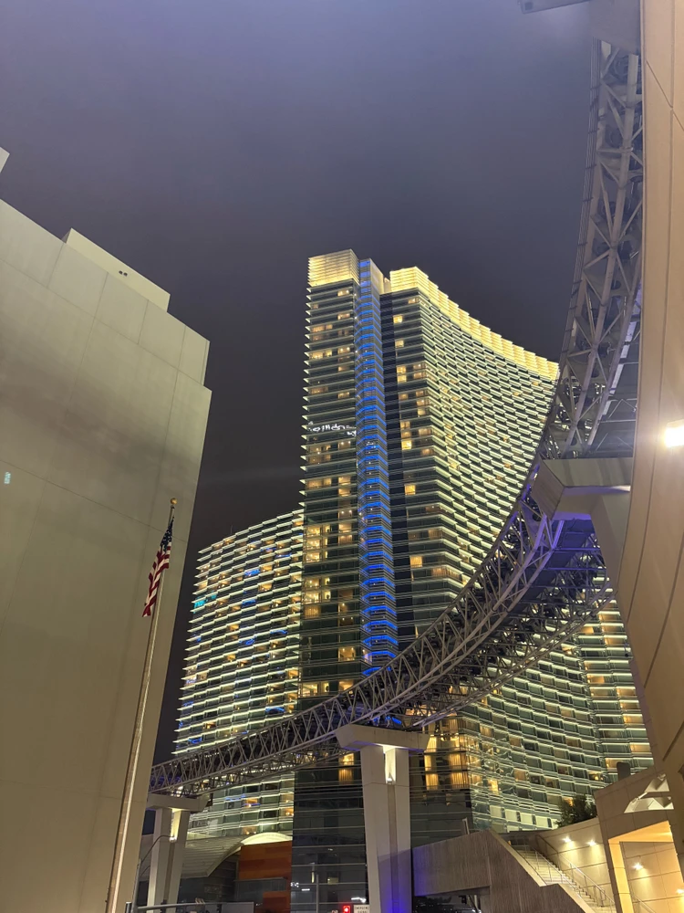 GIF yashyizweho na Dan