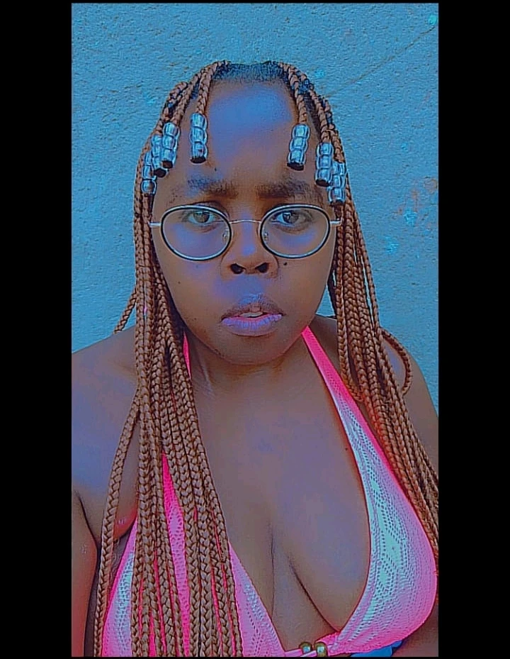 GIF tí Faith gbé sókè