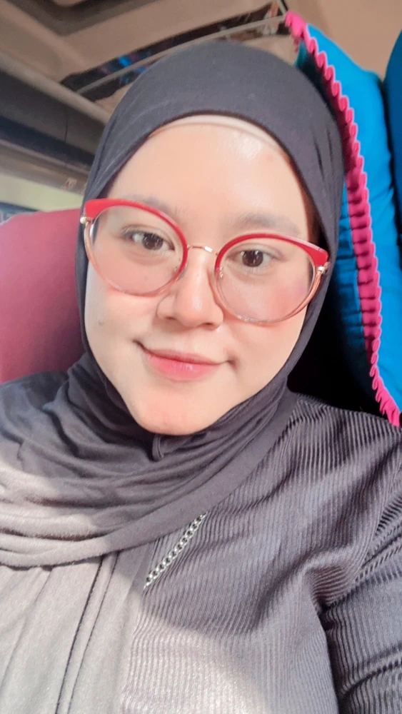 Dewi Octavina Putri жүктөгөн GIF