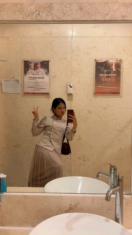 ANN يۈكلىگەن GIF