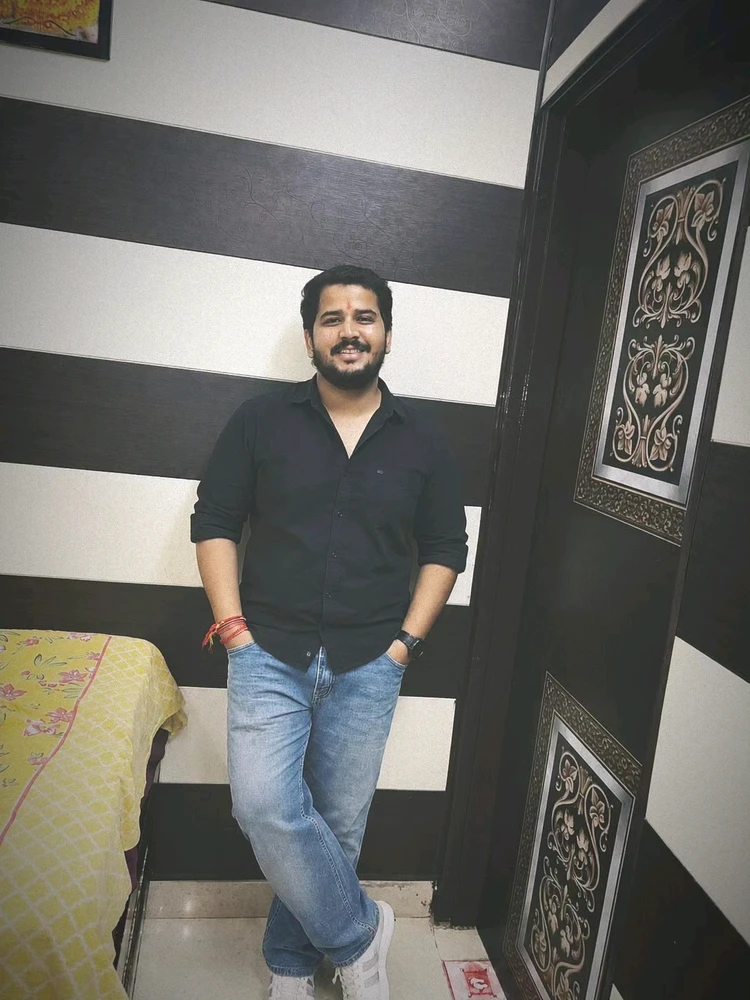 GIF ארויפגעלאדן דורך Mohit