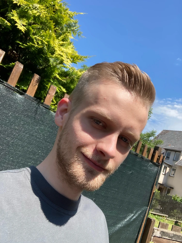 GIF diunggah ku Florian