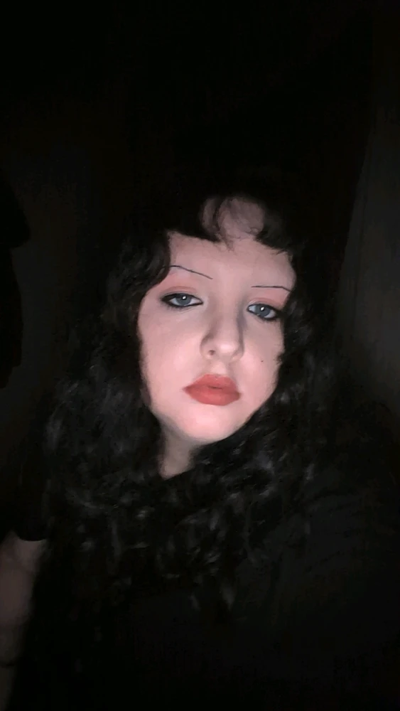 GIF загружаны Katelynn