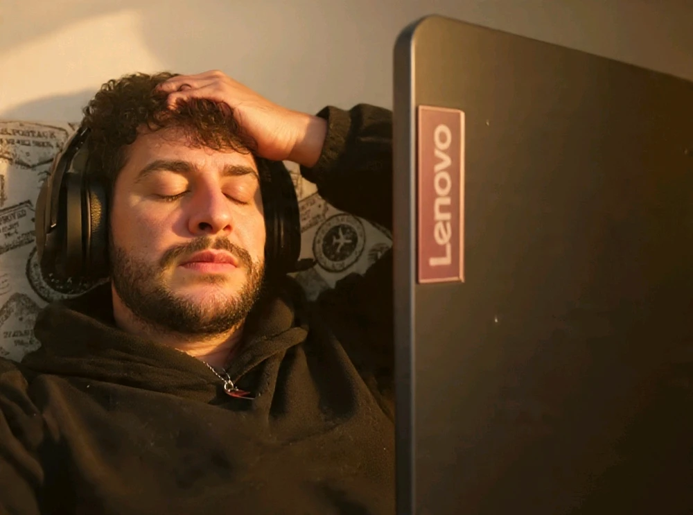 GIF da Joaquín ya loda