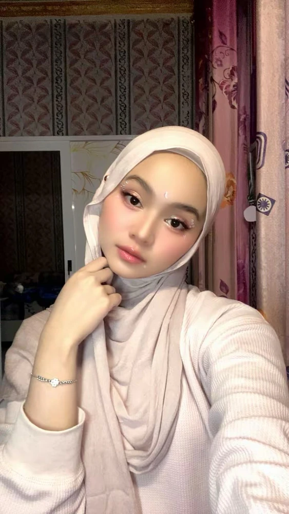 GIF pujat per Bella