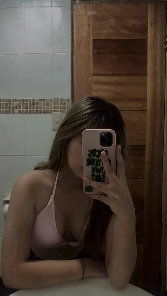GIF eropgeluede vum Trish