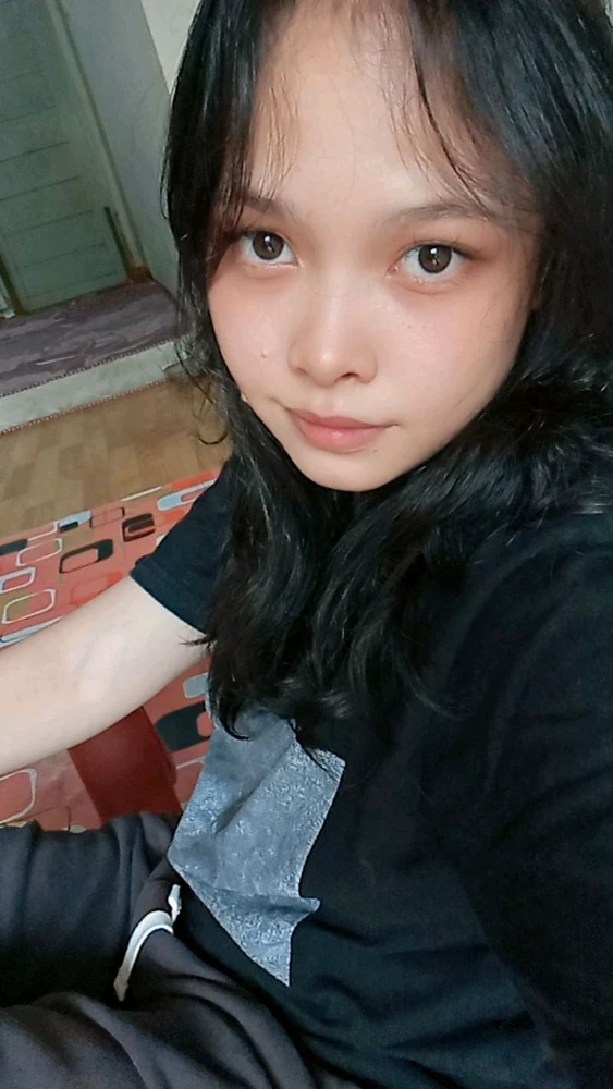 GIF nke moniq bugoro