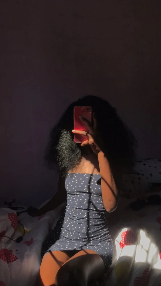 GIF eropgeluede vum Alley