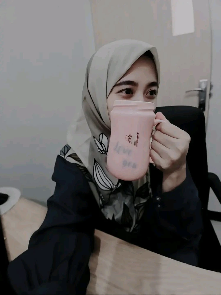 د Vi لخوا GIF اپلوډ شوی