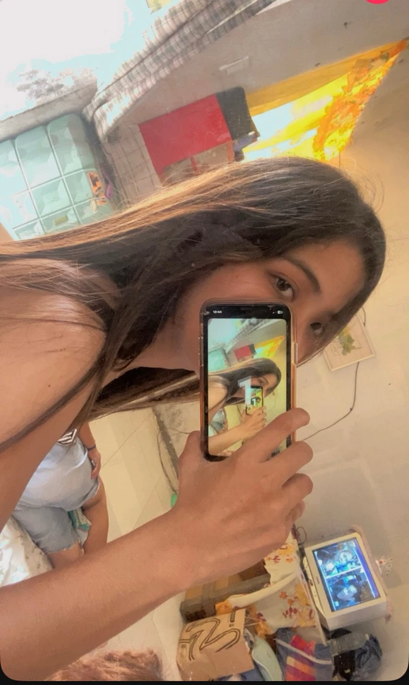 GIF diunggah oleh Hannah