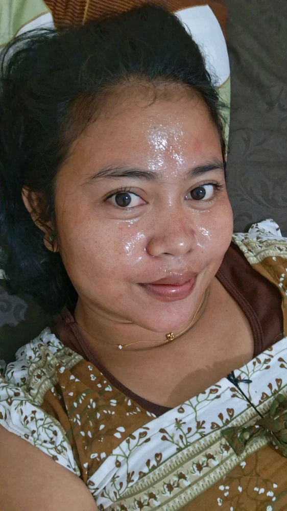 GIF được April tải lên